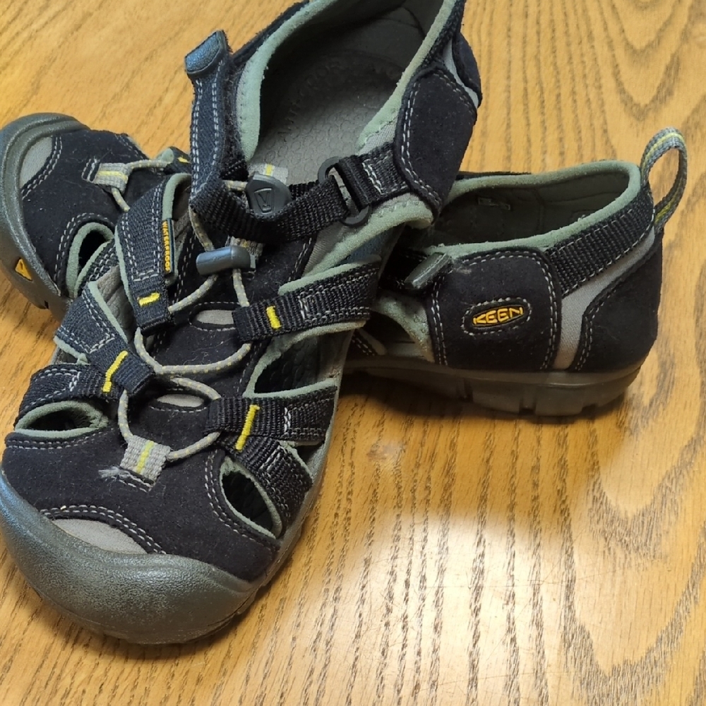 Keen Kids' Navy and Yellow Adventure Sandals